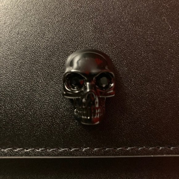 ALEXANDER McQUEEN Small Skull Bag in Black Leather with Black Hardware - Picture 4 of 7